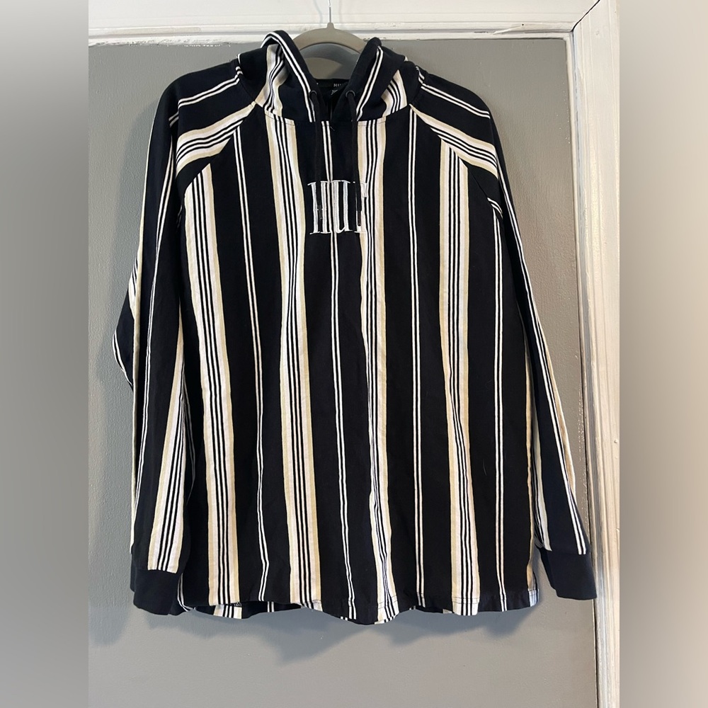 HUF vertical‎ striped tshirt hoodie Size L